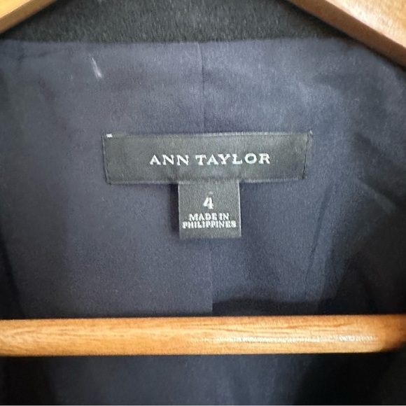 Ann Taylor Black Navy Diagonal Zip Lined Wool Blend Jacket Coat Women’s Size 4 - Picture 6 of 8